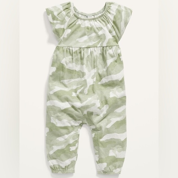Old Navy Other - Old Navy Flutter-Sleeve Jumpsuit for Baby green camo